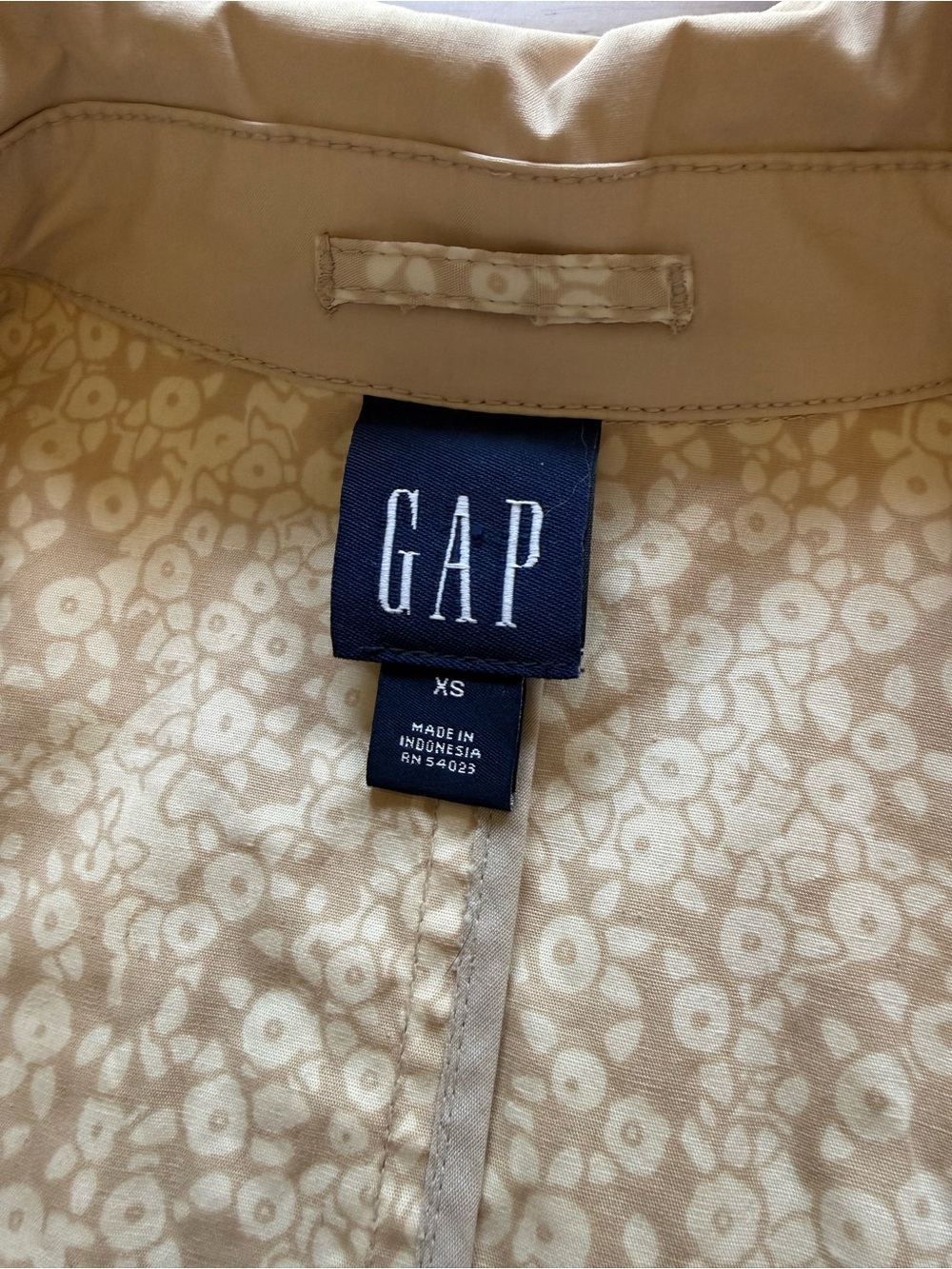 GAP Beige Rain Coat Trench Jacket Women’s XS Lightweight Button Front - Picture 8 of 15